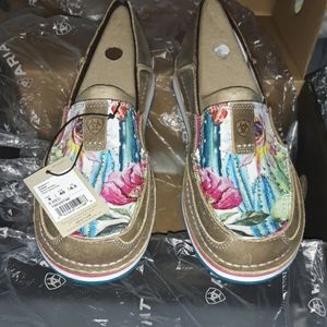 Ariat Cruisers